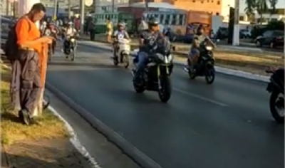 OD - Apoiadores de Bolsonaro participam de motociata em Cuiab